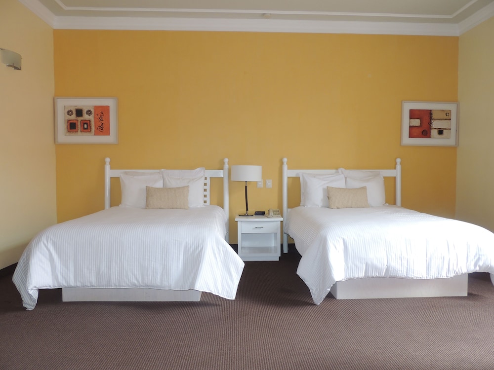 Superior Suite, 2 Double Beds, City View - Photo 2
