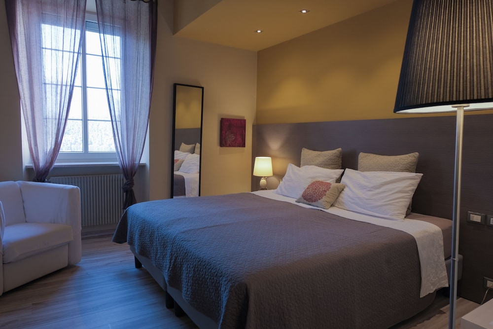Superior Room, Lake View photo 1