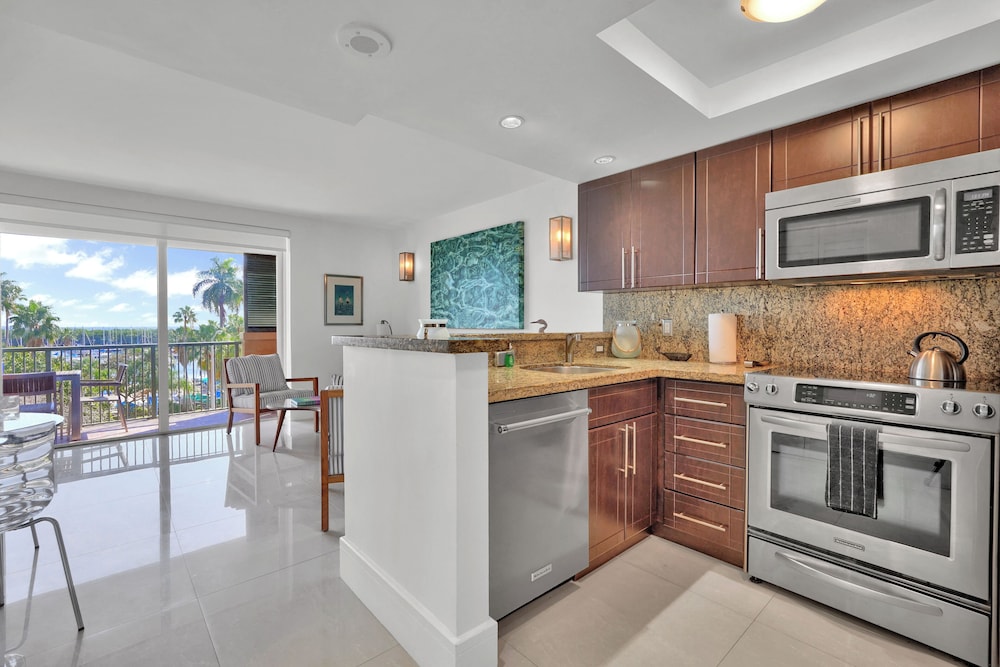 Comfort Condo, Multiple Beds, Kitchen photo 2