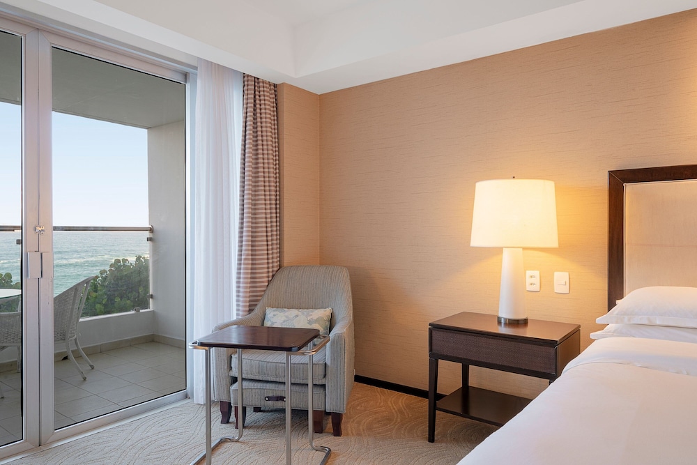 Deluxe Room, 1 King Bed, Balcony (Oceanfront)