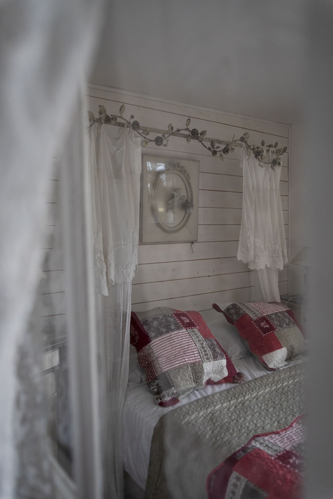 Romantic Studio, Private Bathroom photo 1