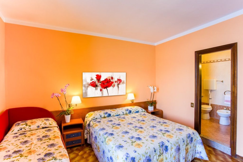 Triple Room, Balcony