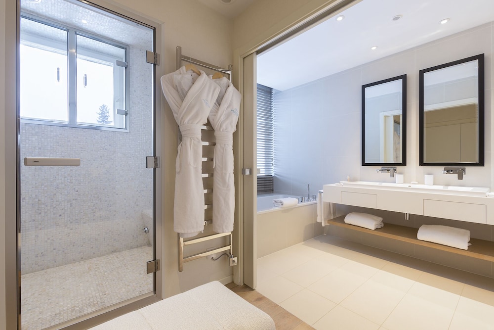 Junior Suite, Mountain View - Photo 2