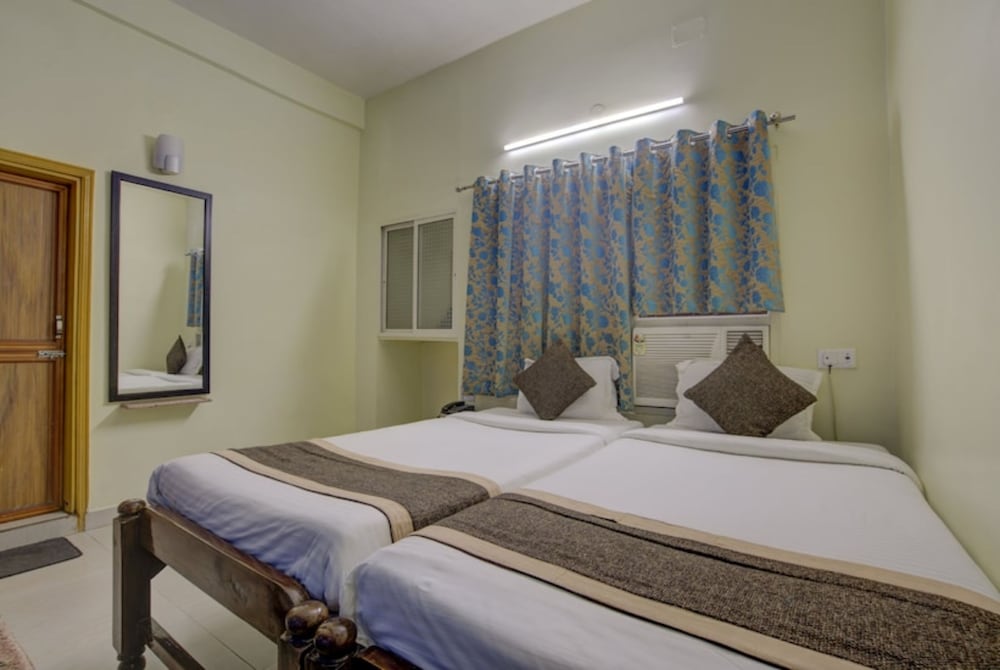 Standard Double Room - Photo 2