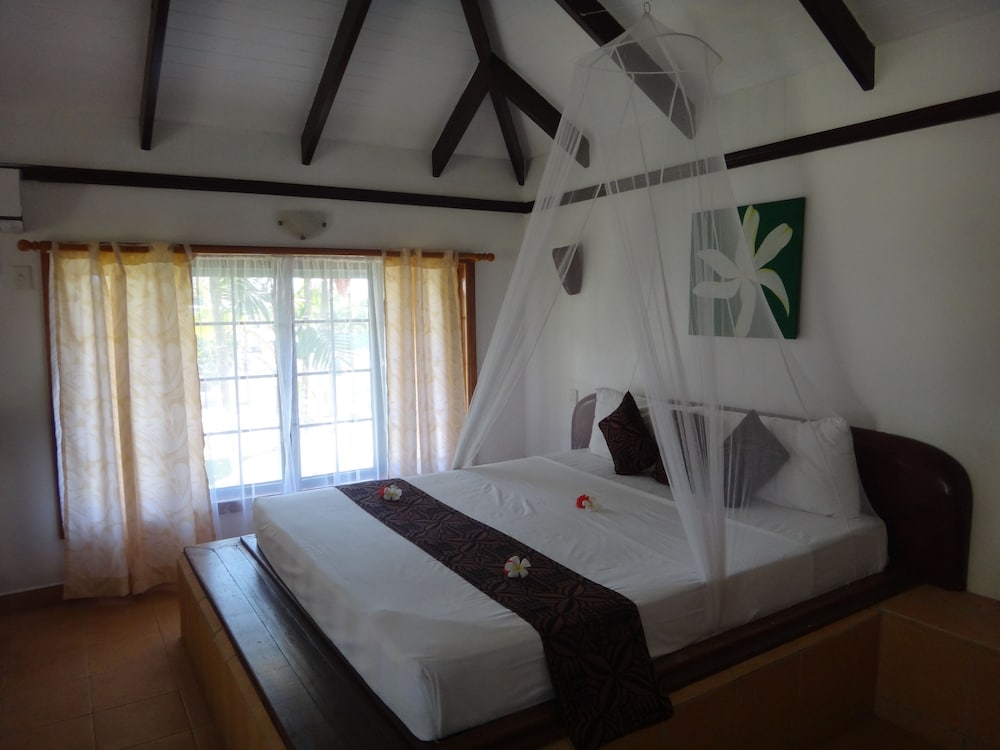 Villa, Poolside photo 1