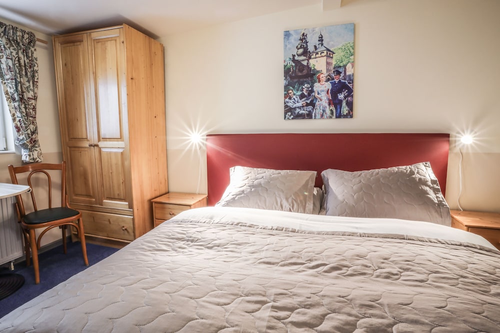 Economy Double Room photo 3