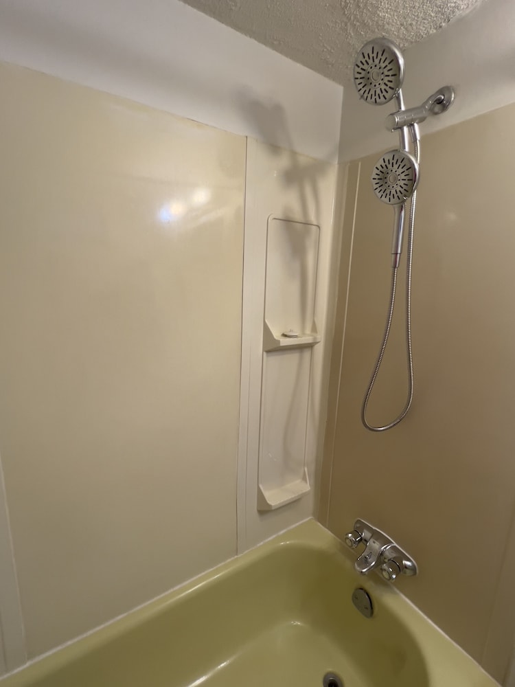Premier Room, 2 Queen Beds (2nd Floor) photo 3
