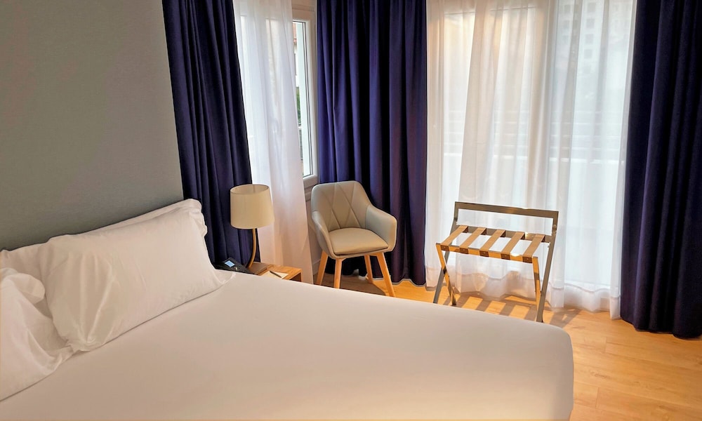 Executive Studio, Balcony (3 People) photo 3