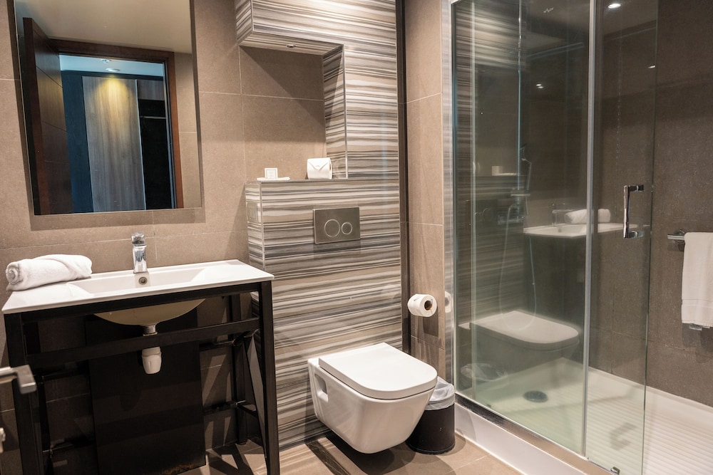 Suite, 2 Double Beds, Sea View photo 2