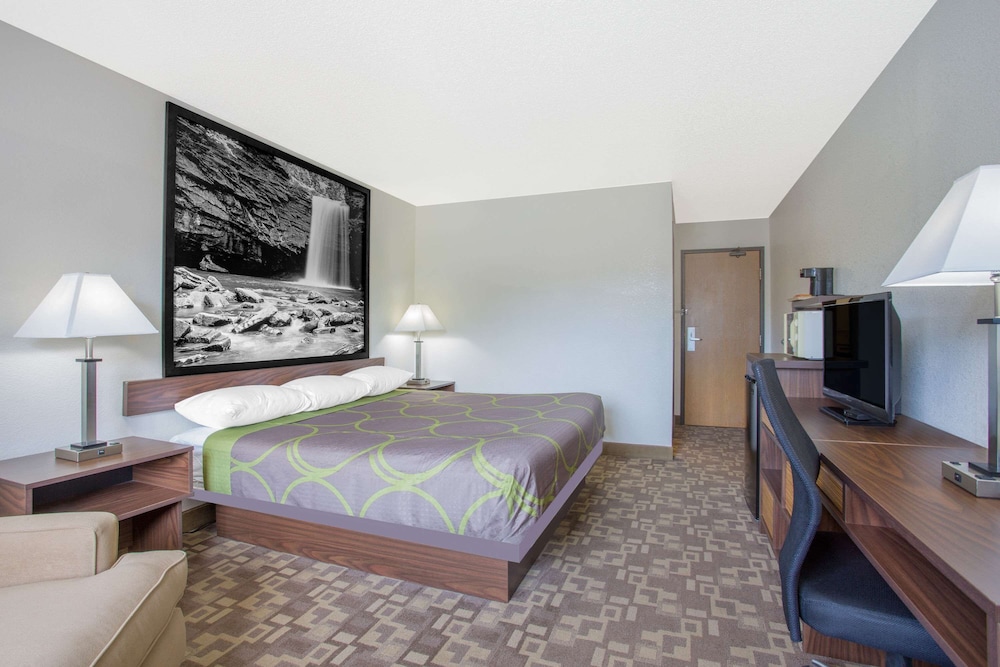 Standard Room, 1 King Bed - Photo 1