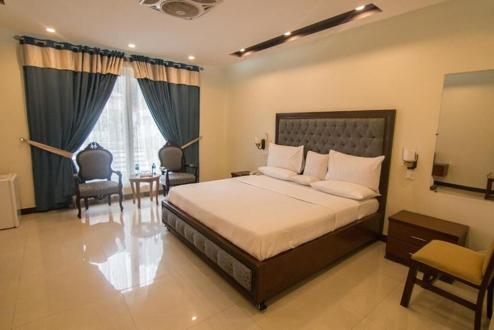 Deluxe Double Room photo 2