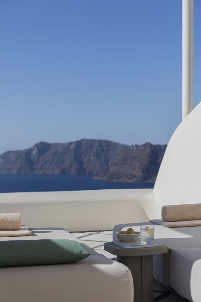 Honeymoon Suite with Plunge Pool