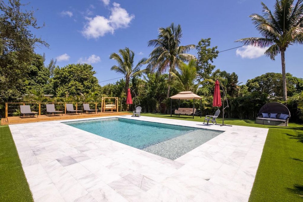 Fresh Luxe Villa w Heated Pool Grill Chill Spots, Billede 14