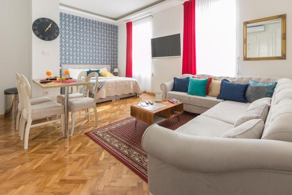 City Studio Suite