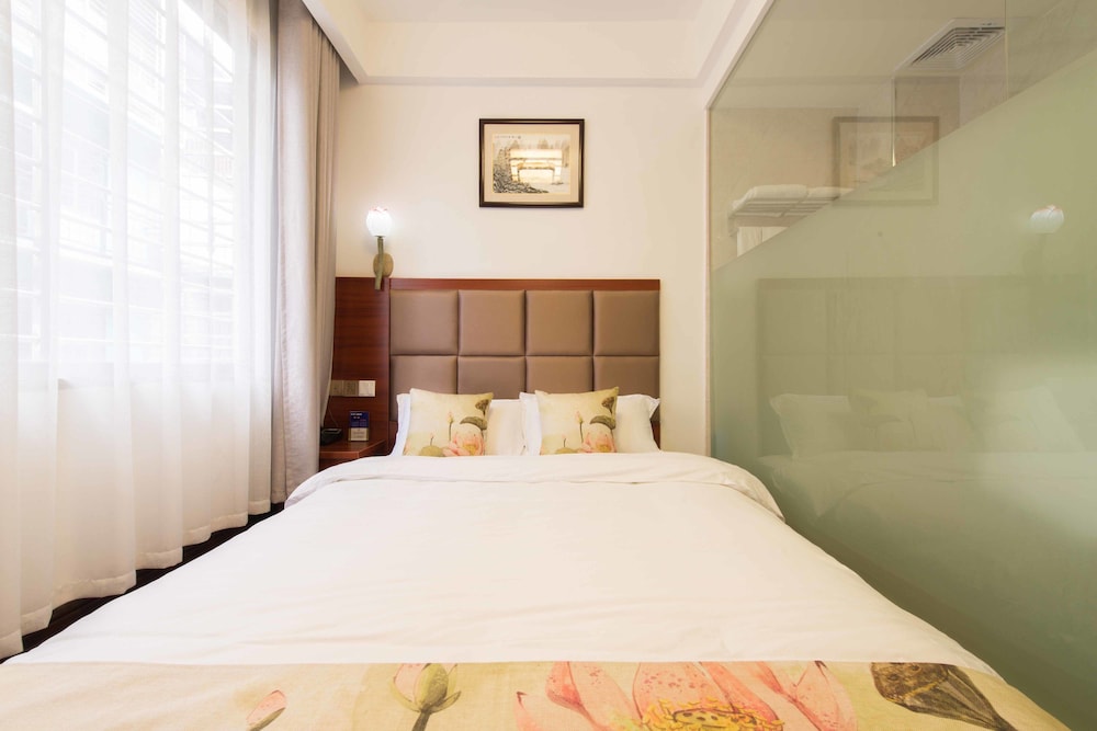 Basic Single Room, 1 Double Bed photo 1
