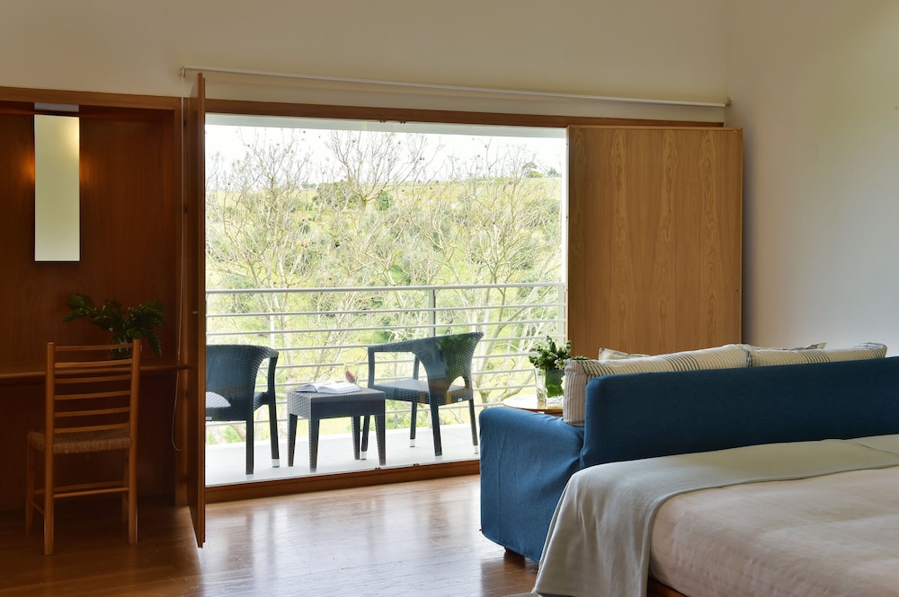 Family Room (Superior) - Photo 9