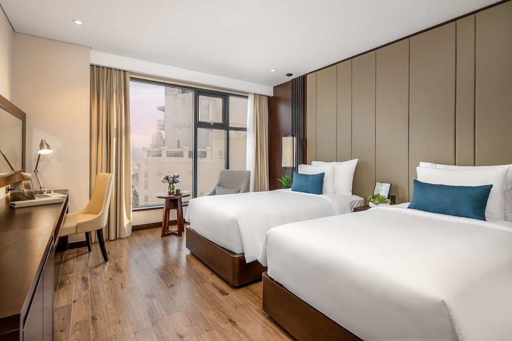 Premier Deluxe Twin with Spa Offer