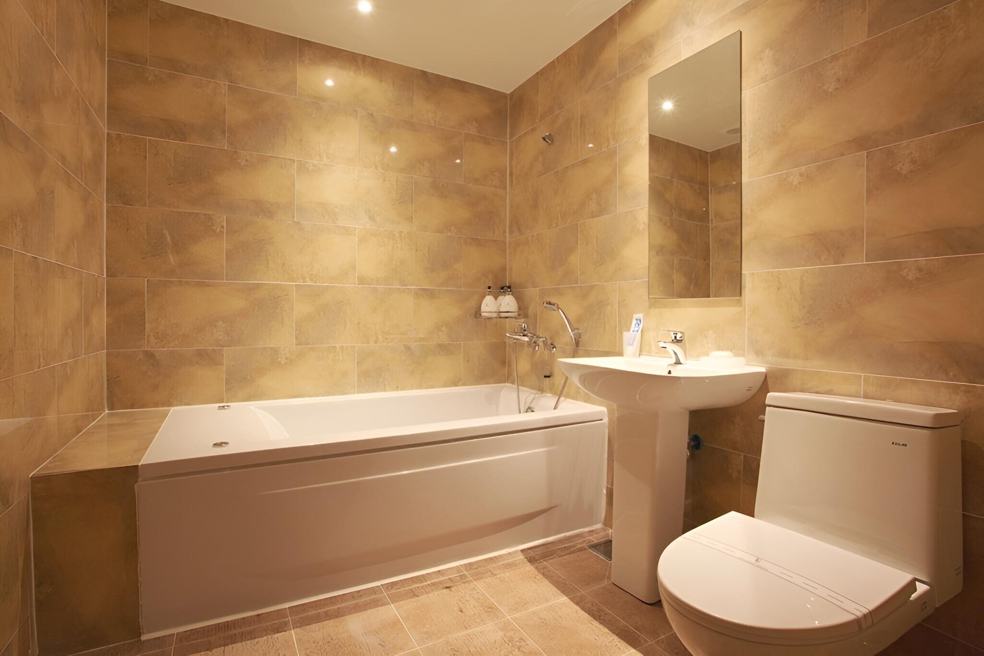 Room (Standard Room C) - Photo 10