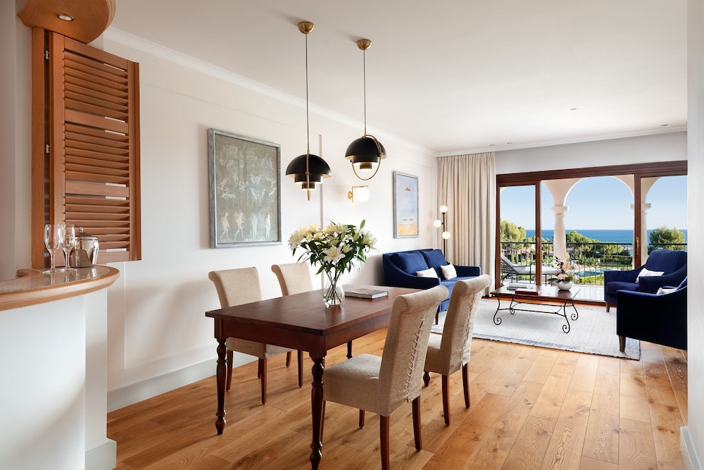 St. Regis 2 Bedroom Residence Suite, Bedroom 1: 1 King Bed, Bedroom 2: 1 King Bed