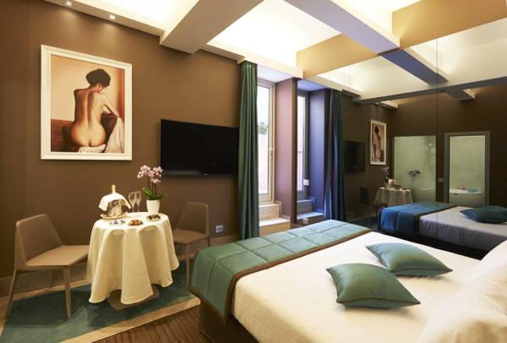 Suite, Jetted Tub