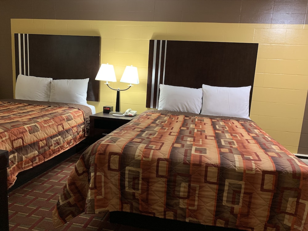 Standard Room, 2 Queen Beds, Non Smoking - Photo 3