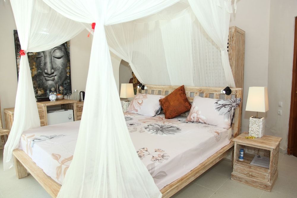 Luxury Double Room, 1 Queen Bed, Garden View