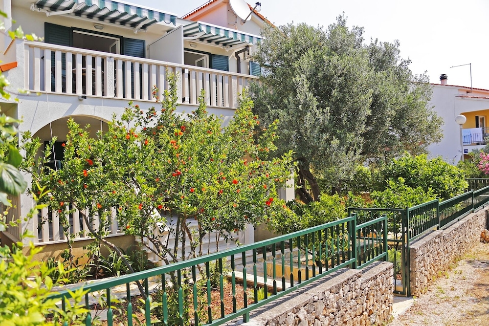 Apartment ( Marin - 100m from the sea - A1(2+2))