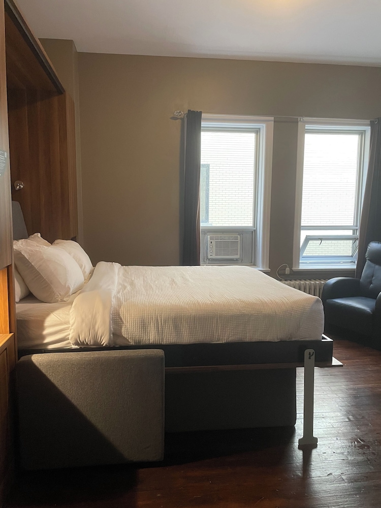Comfort Room, 1 Queen Bed - Photo 3