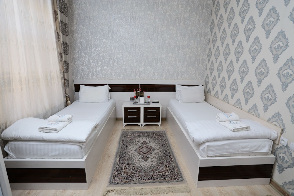 Basic Double Room Single Use photo 3