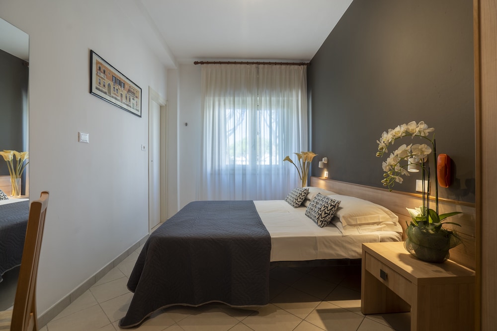 Economy Double or Twin Room