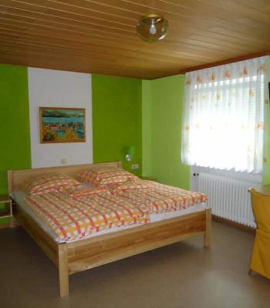 Single Room photo 3
