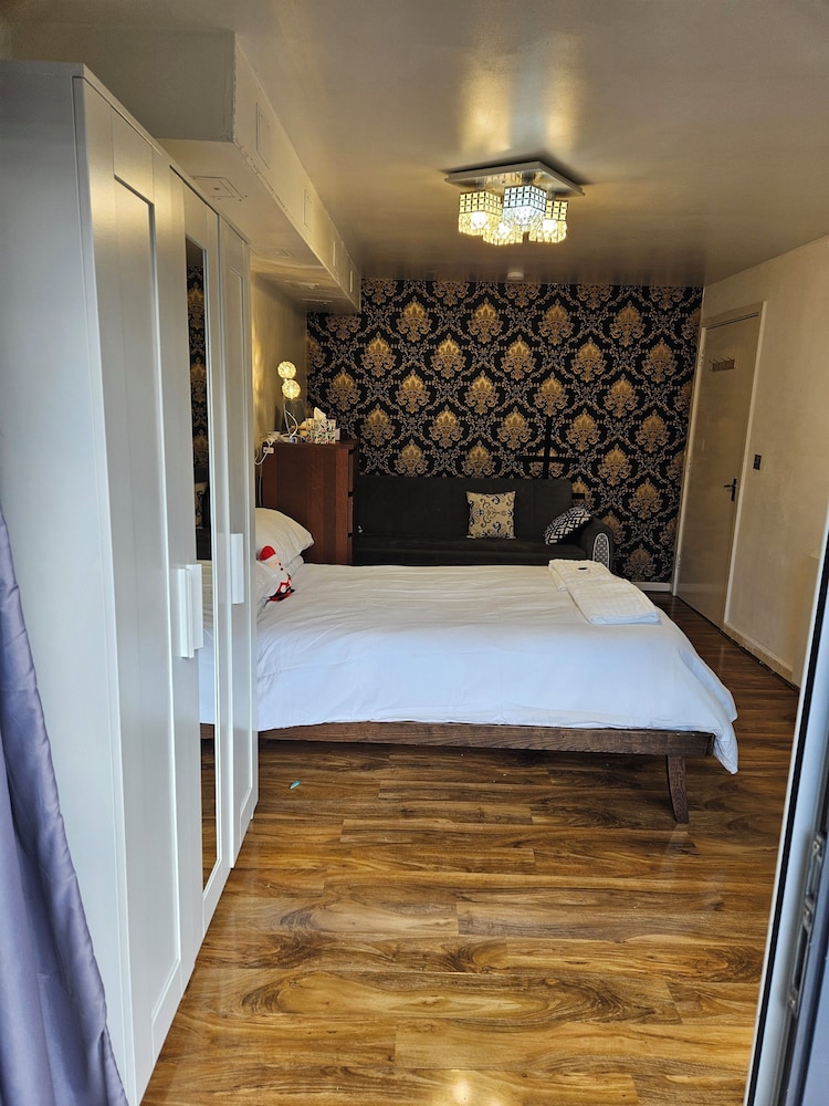 Room-spacious Retreat With Private Balco, Fotografia 5