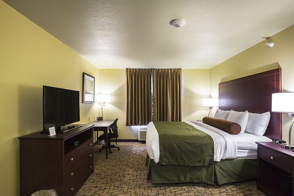 Suite, Multiple Beds, Accessible, Non Smoking