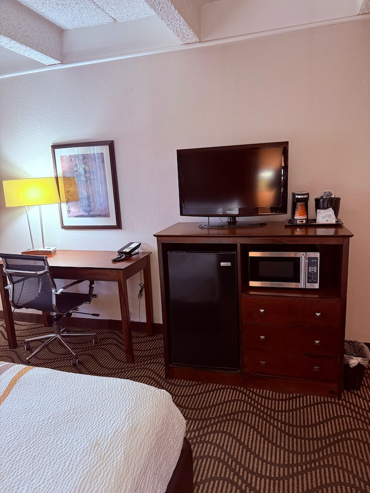 Room, 1 King Bed, Accessible Bathtub, Non Smoking