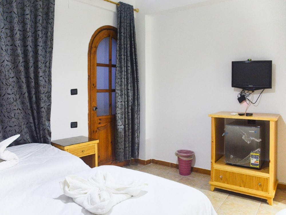 Superior Twin Room, Balcony, Pool View