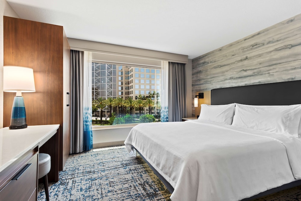 Executive Suite, 1 King Bed, Non Smoking - Photo 2