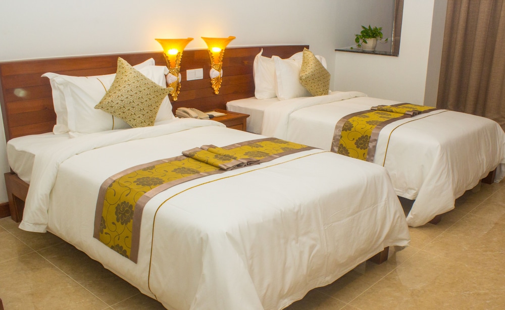 Premier Twin Room, Balcony photo 1