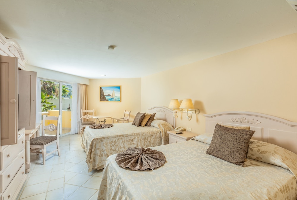 Standard Room, Balcony, Garden View photo 1