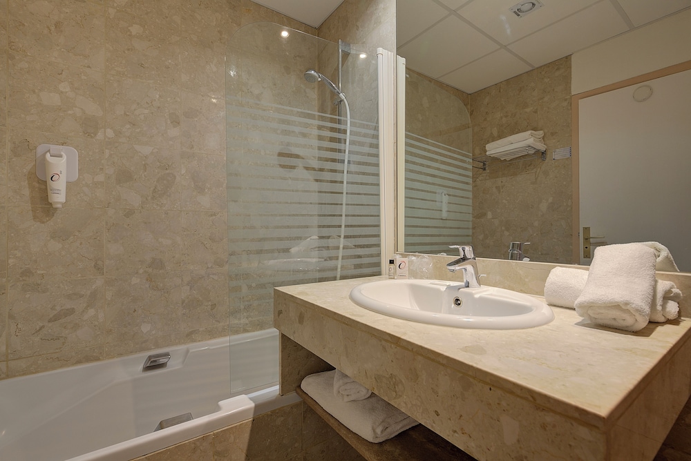Family Triple Room, Air conditioning - Photo 7