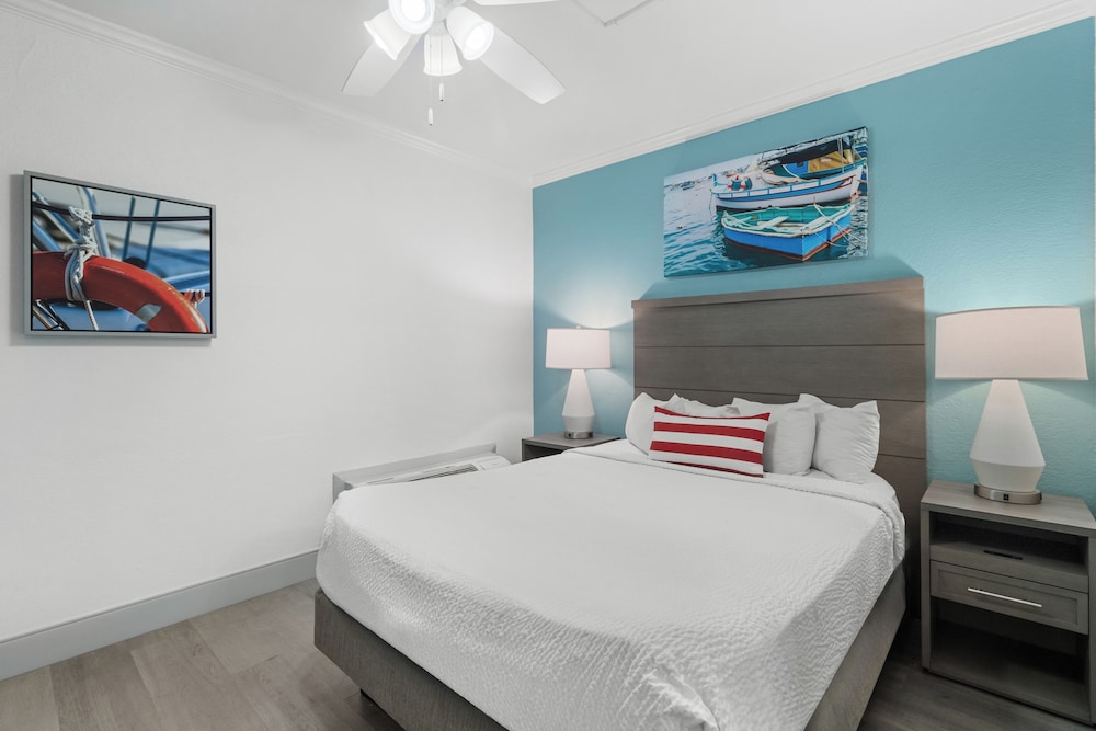 Schooner Ocean View Deluxe Mini Suite - Photo 2