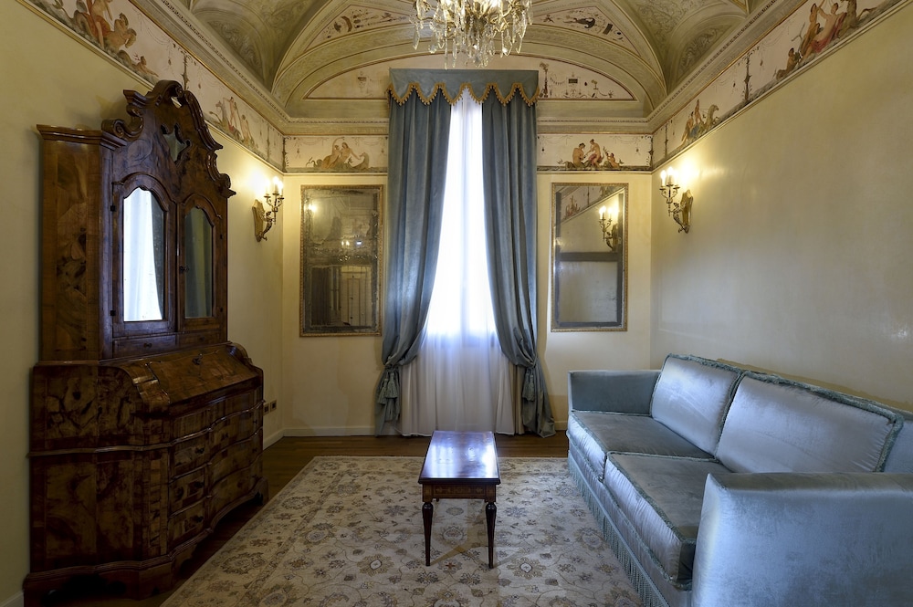 Premier Suite