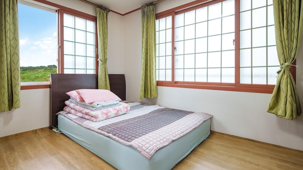 Basic Room, 1 Bedroom (2F 202) photo 1