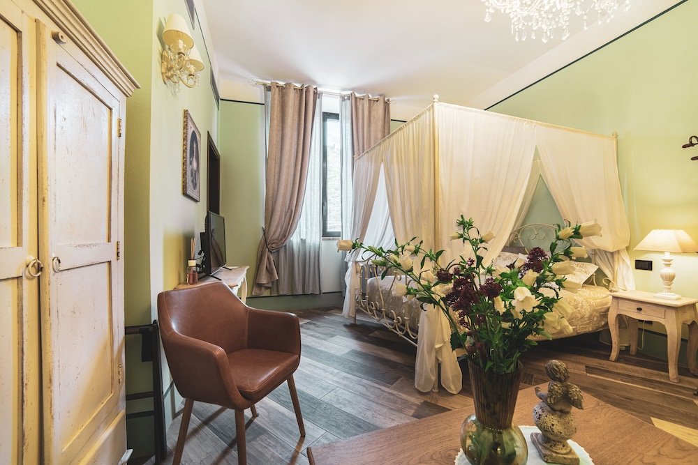 Luxury Double Room, Ensuite, Garden View photo 2