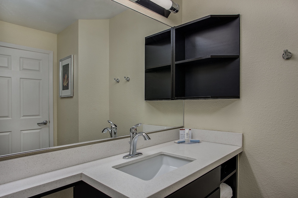 Suite, 1 Bedroom (1 Queen Bed) - Photo 10