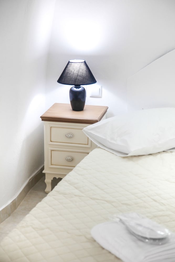 Studio, Sea View (1)