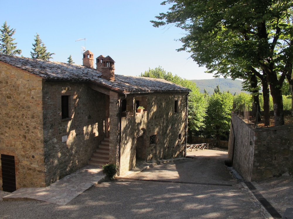 Traditional House photo 3