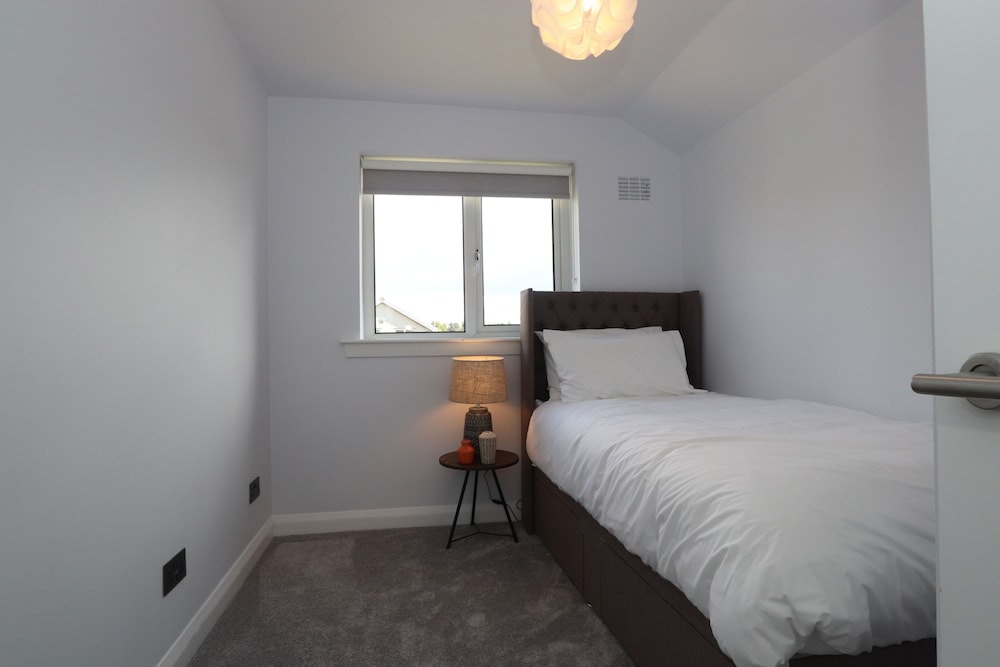 Premium House, 3 Bedrooms, Kitchen, Garden Area photo 3