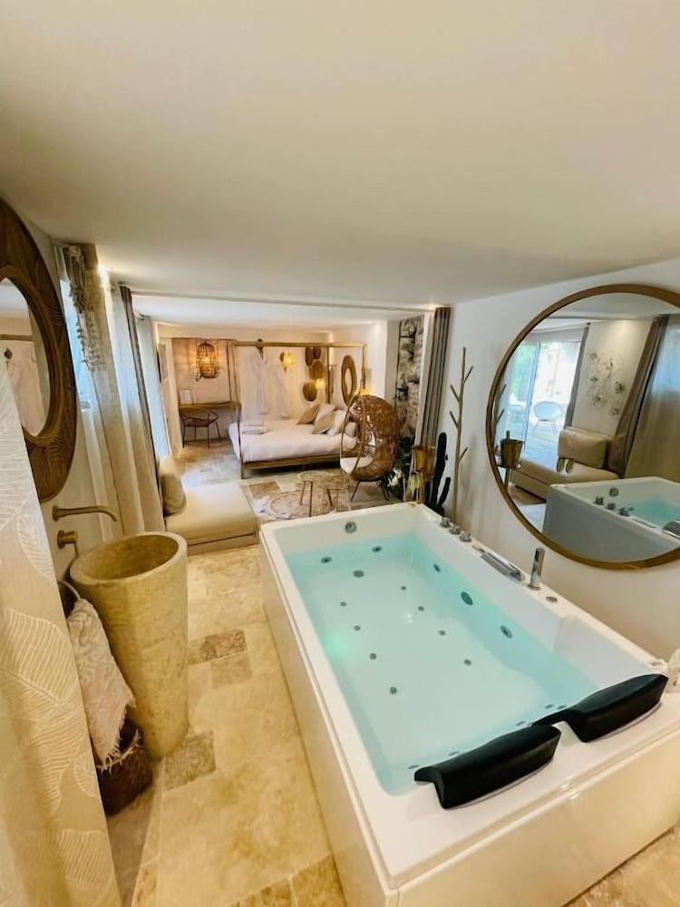 Suite prestige XL, baignoire à jets photo 2