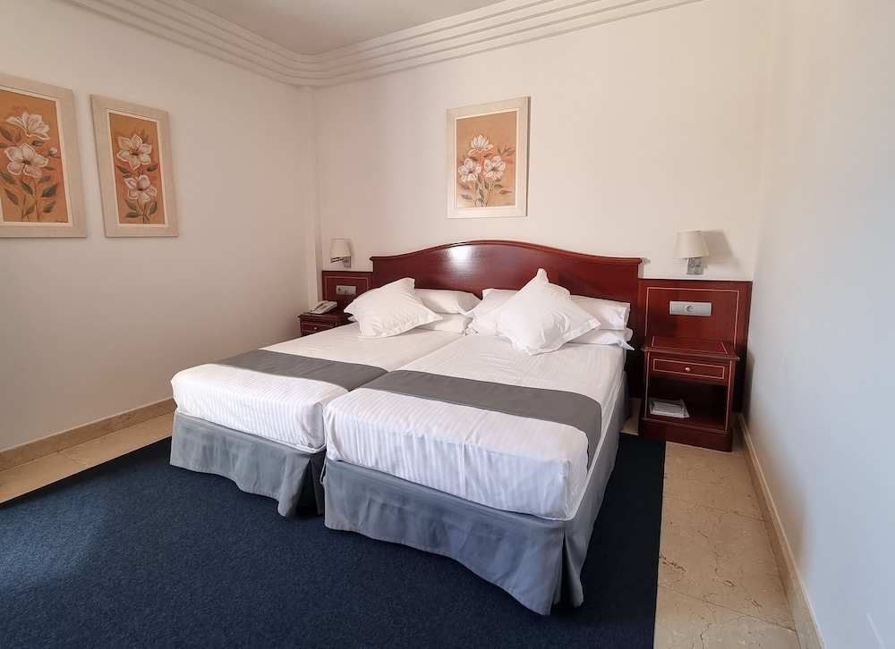 Standard Double Room - Photo 5