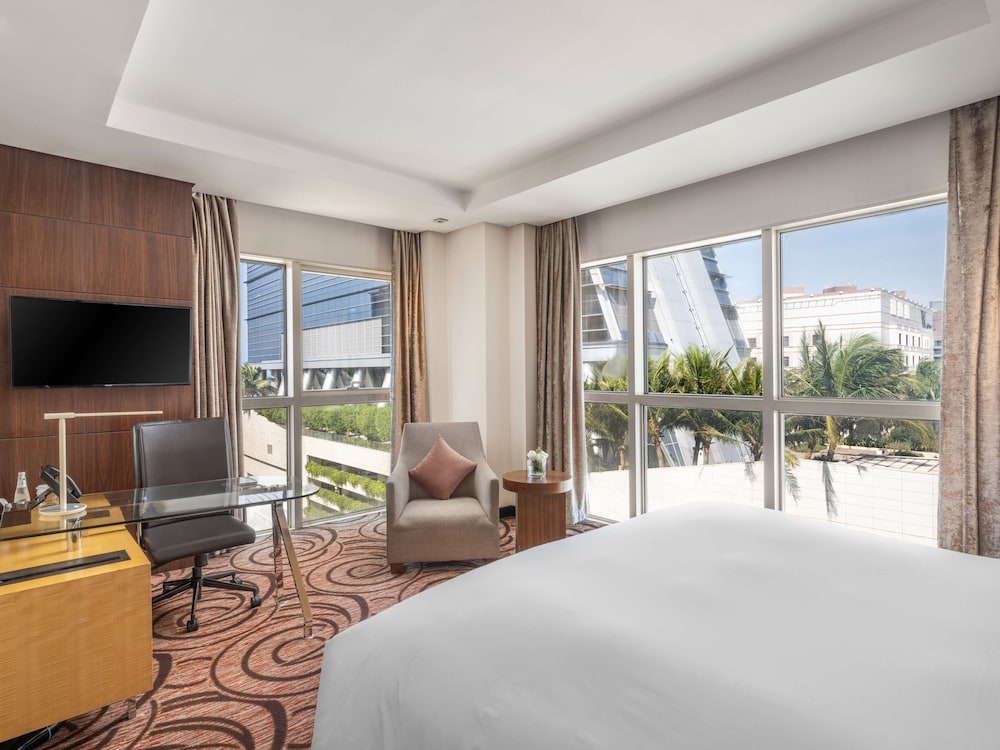Superior Twin Room, City View photo 3